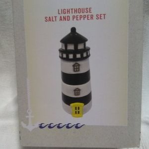 Cracker Barrel Lighthouse *NEW* Salt & Pepper Set!